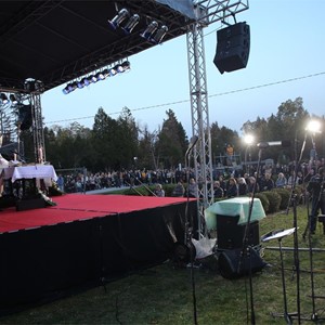 Kardinal Bozanić predvodio euharistijsko slavlje svetkovine Svih svetih na zagrebačkom groblju Mirogoj